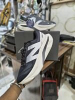 new-balance-sc-elite-v4-first-copy-black