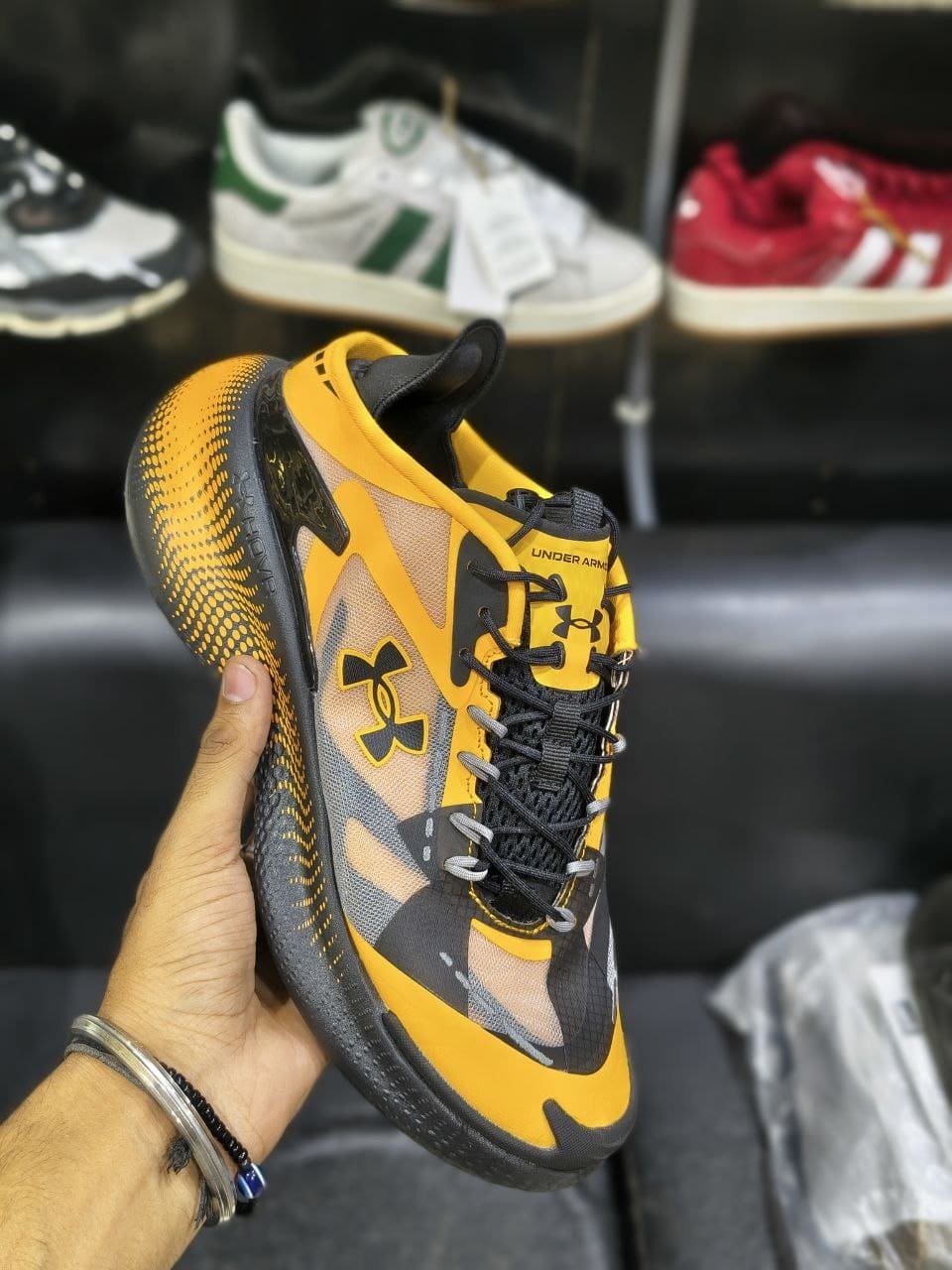 under-armour-echo-yellow-first-copy under-armour-echo-yellow-first-copy
